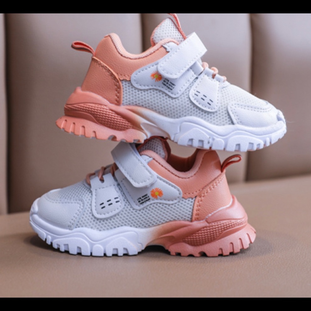 Kid’s shoes